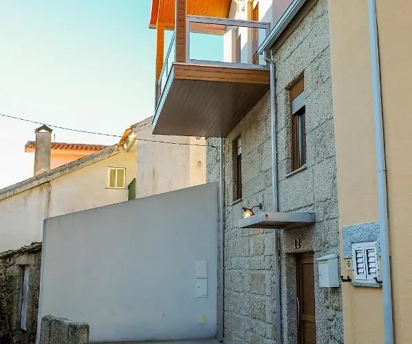 Casa Centenaria Povoa Nova アパート *